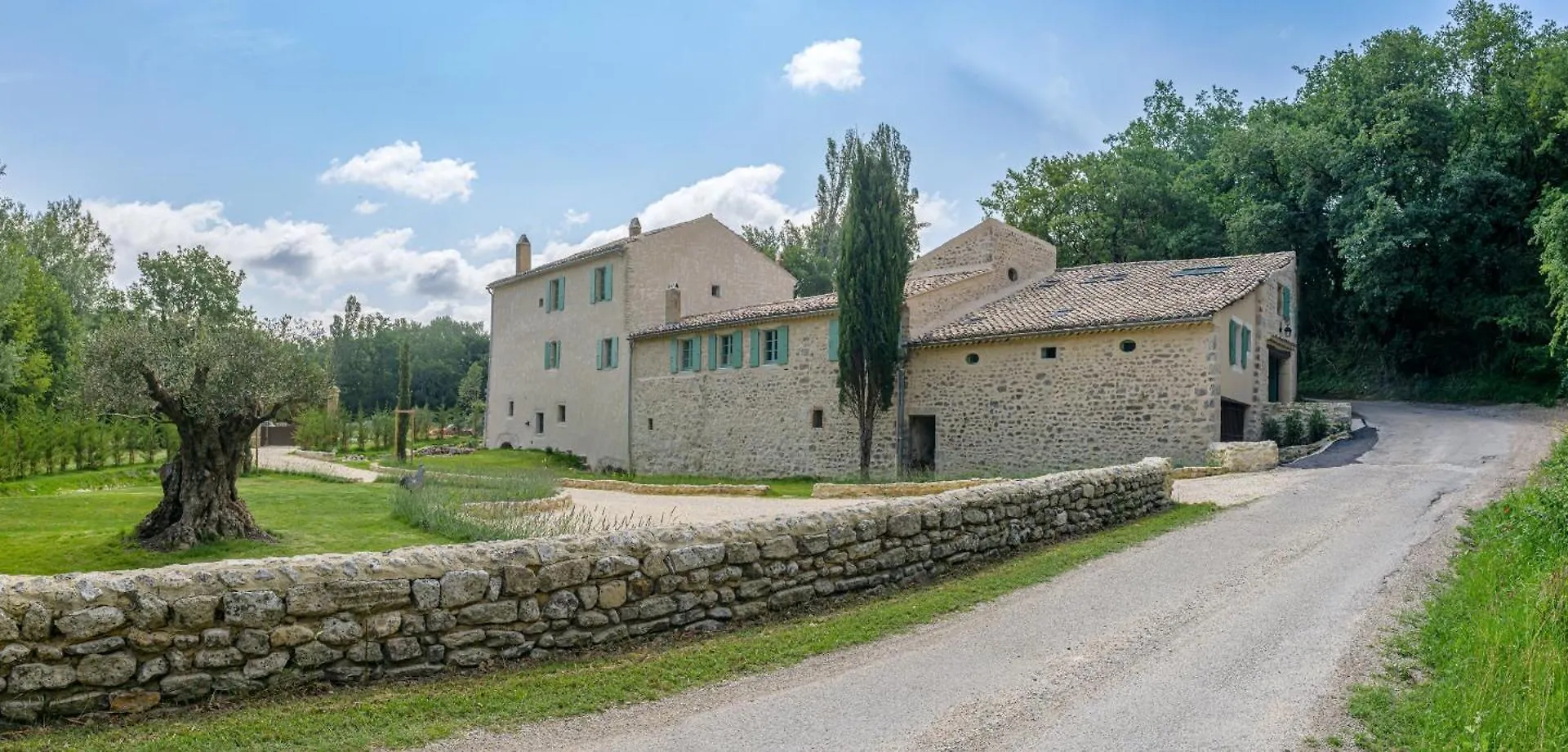 Hotel Le Moulin Dumas à Grignan Maison d'hôtes
